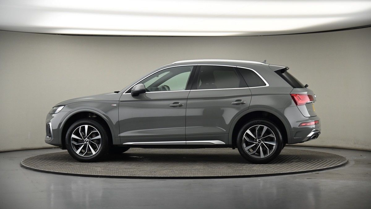 More views of Audi Q5