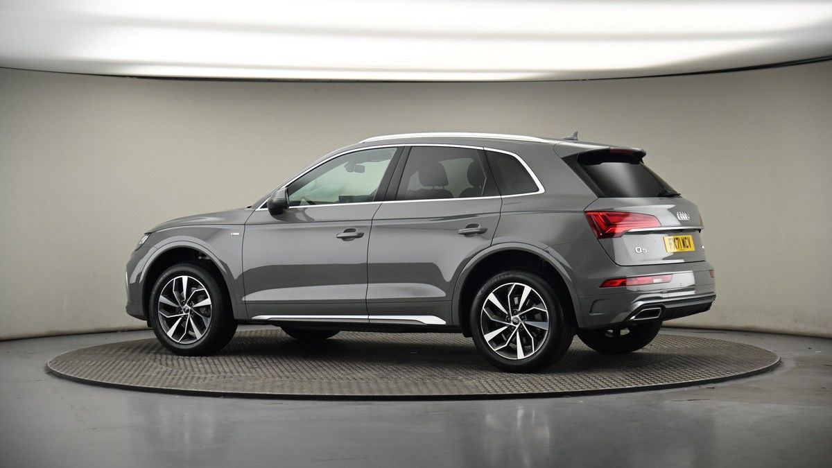 More views of Audi Q5