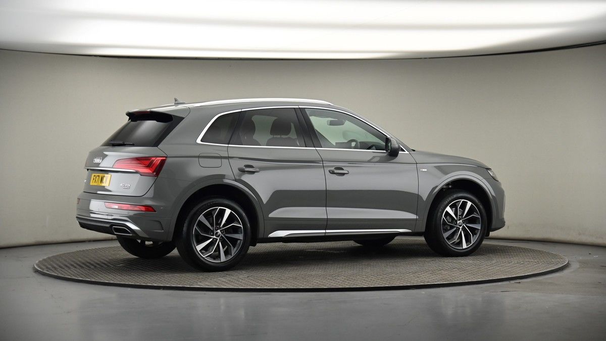 More views of Audi Q5