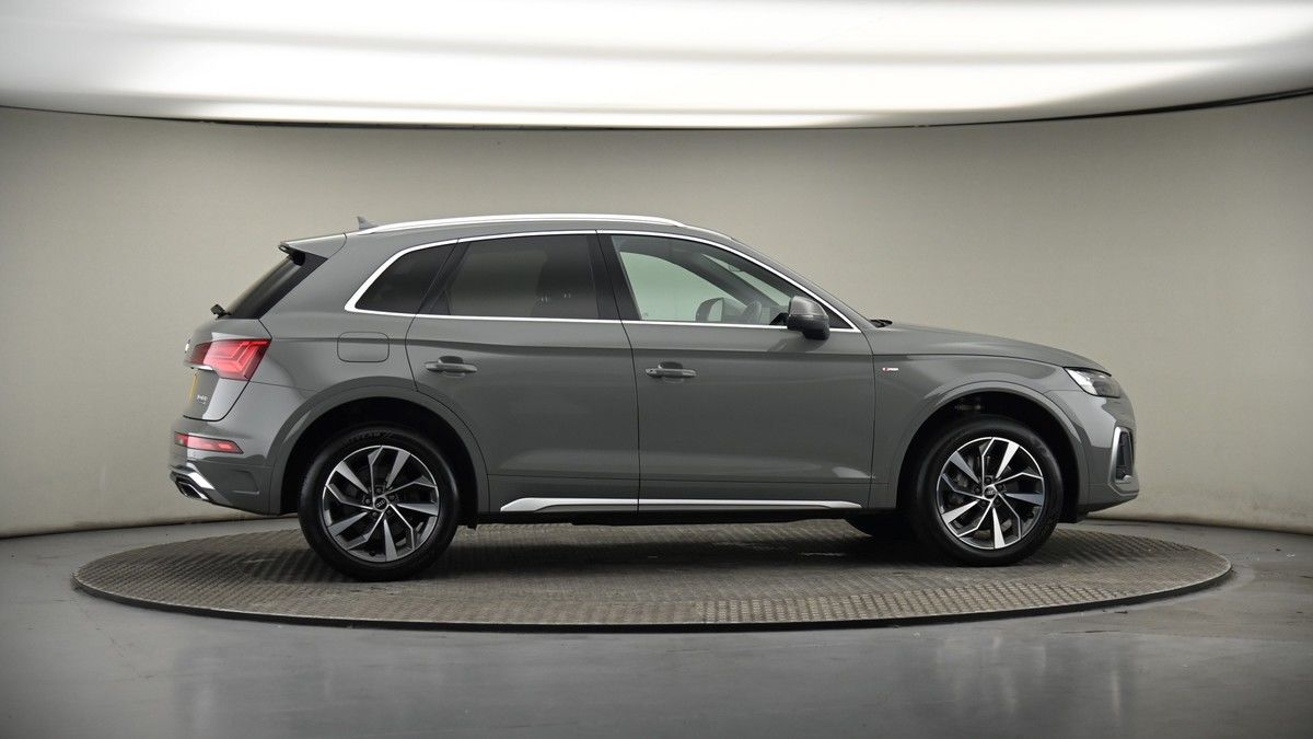 More views of Audi Q5