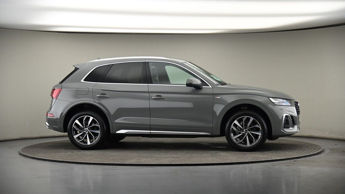 More views of Audi Q5