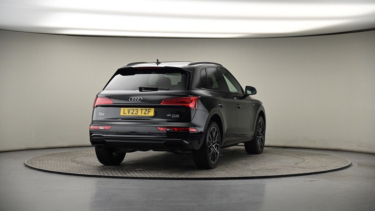 More views of Audi Q5