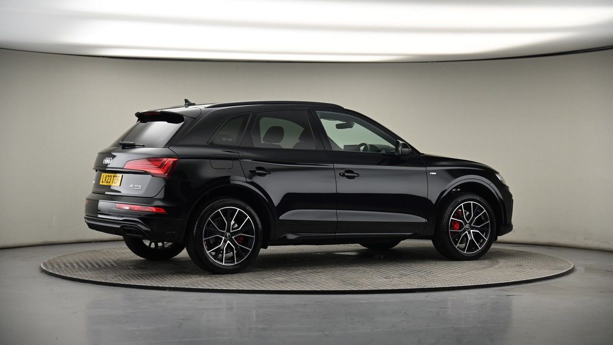 More views of Audi Q5