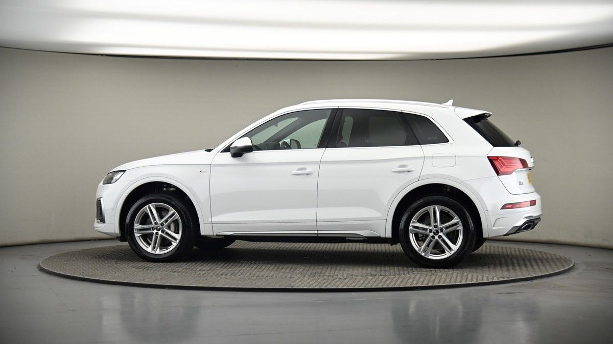 More views of Audi Q5