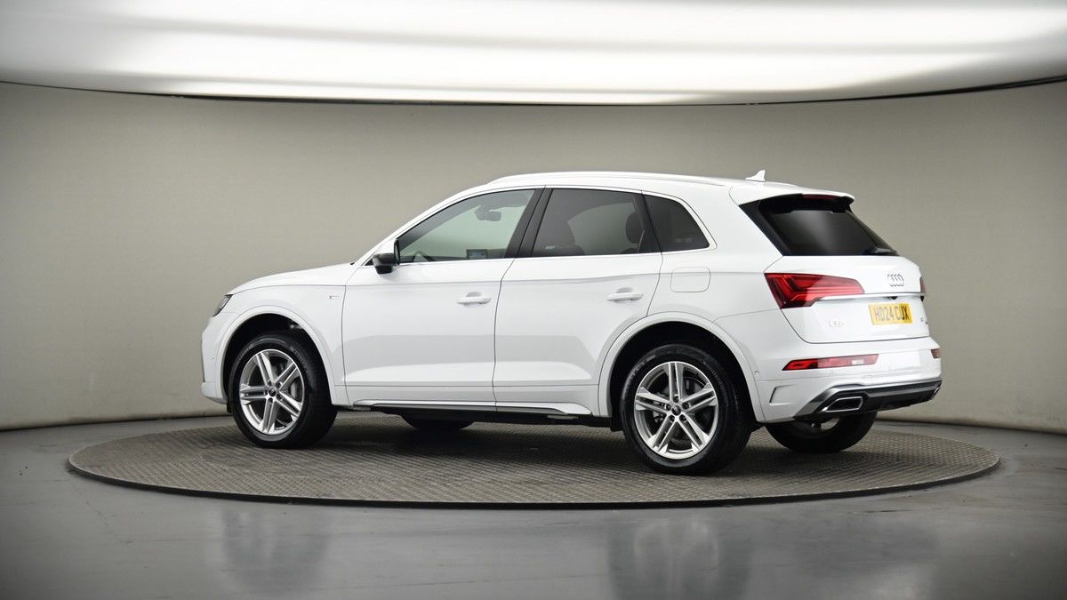 More views of Audi Q5