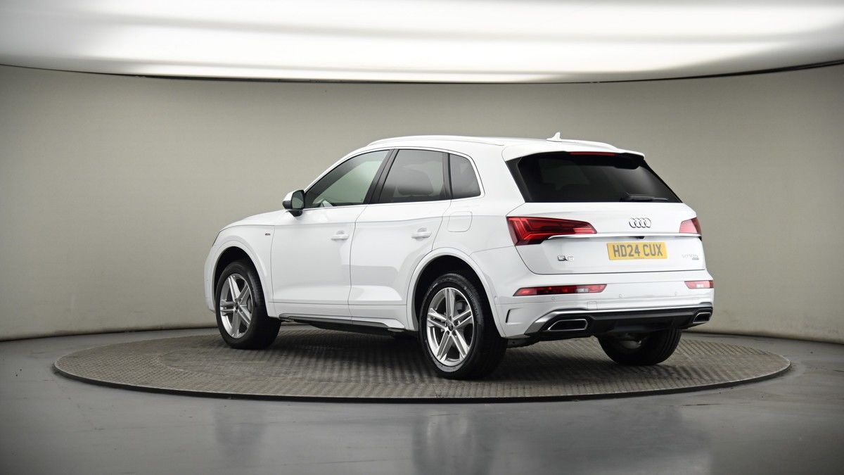 More views of Audi Q5