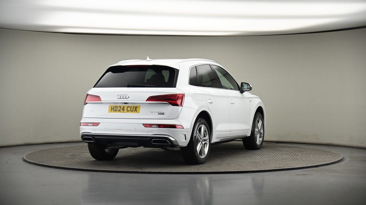 More views of Audi Q5