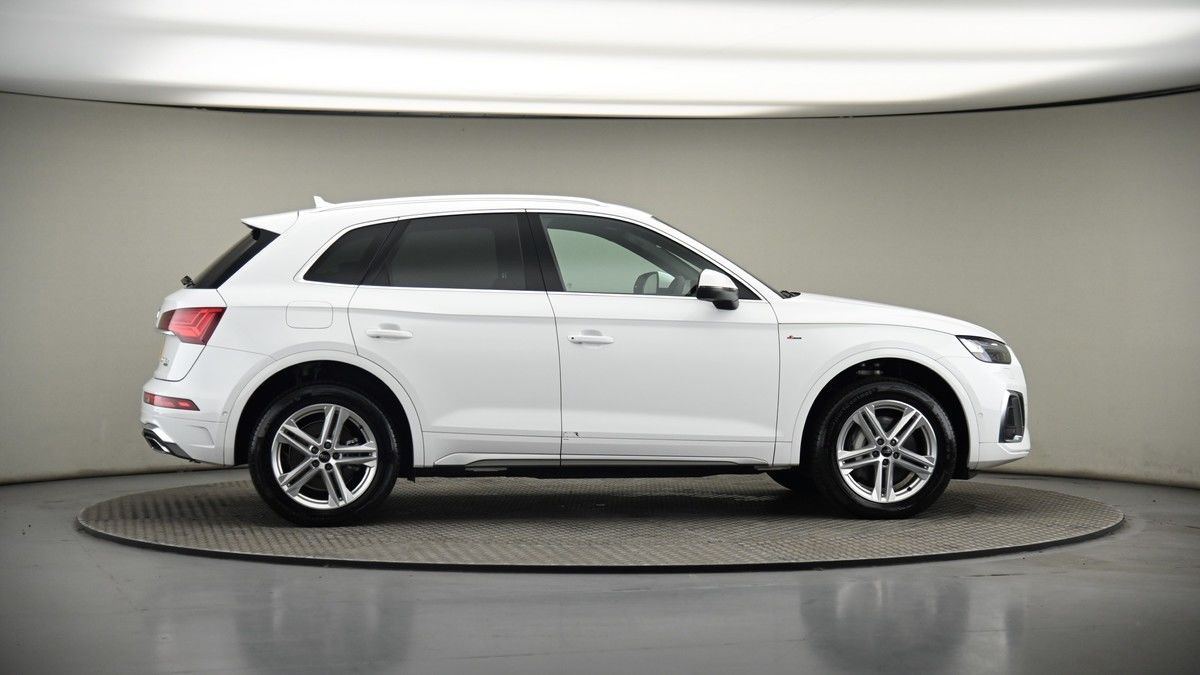 More views of Audi Q5