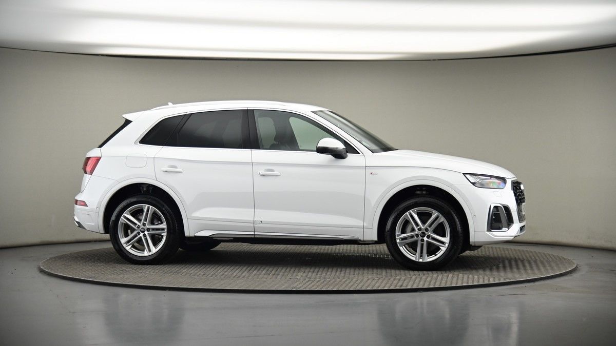 More views of Audi Q5