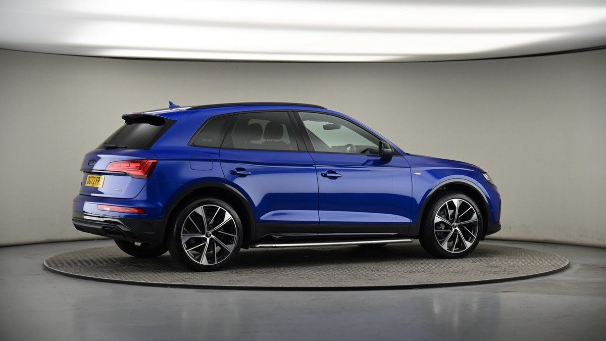 More views of Audi Q5