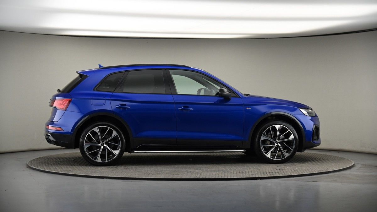More views of Audi Q5