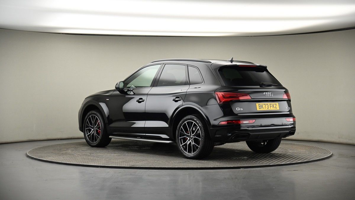 More views of Audi Q5