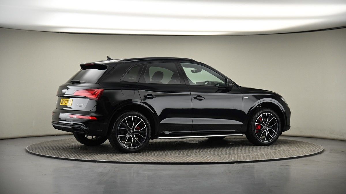 More views of Audi Q5