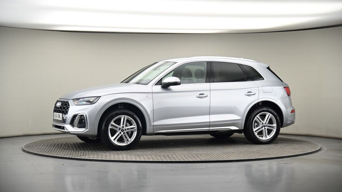 More views of Audi Q5