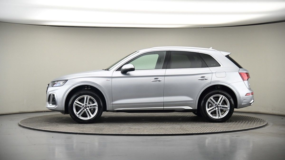 More views of Audi Q5