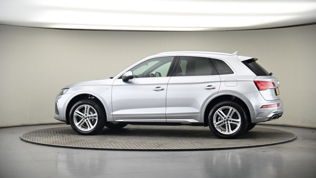 More views of Audi Q5