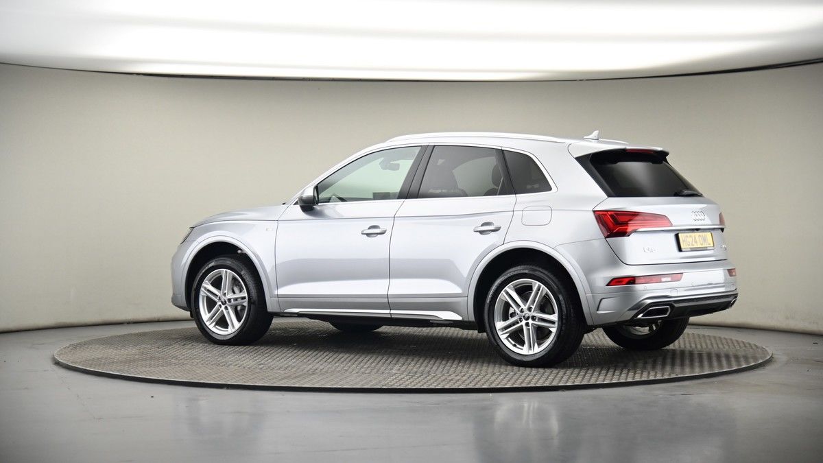 More views of Audi Q5