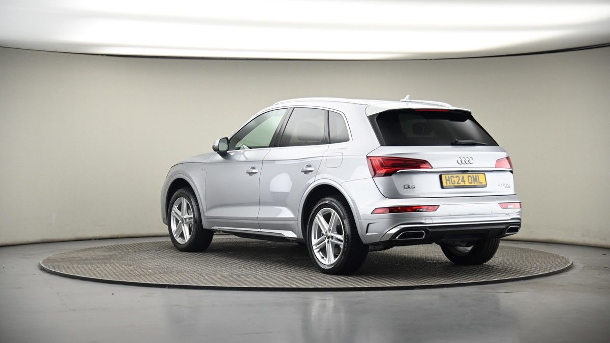 More views of Audi Q5