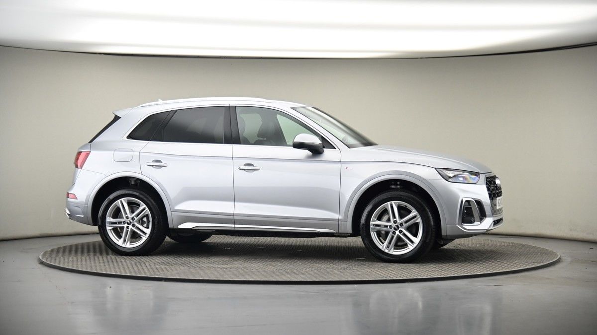 More views of Audi Q5
