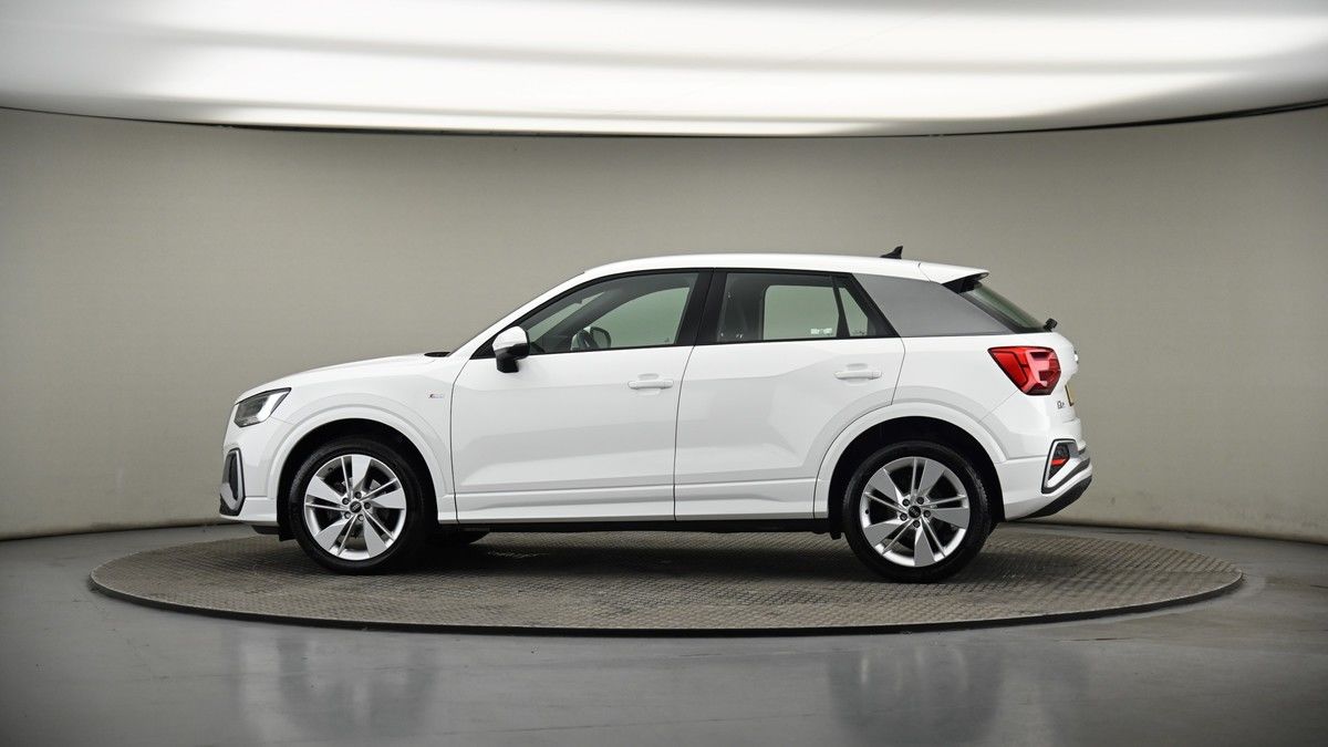 More views of Audi Q2