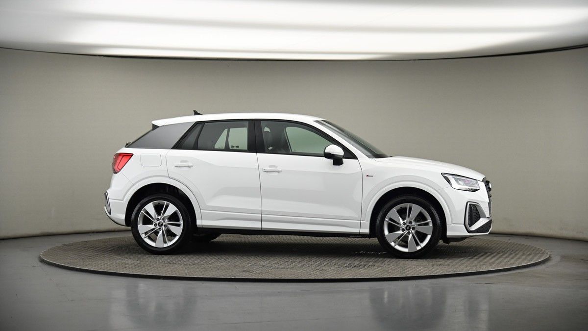 More views of Audi Q2