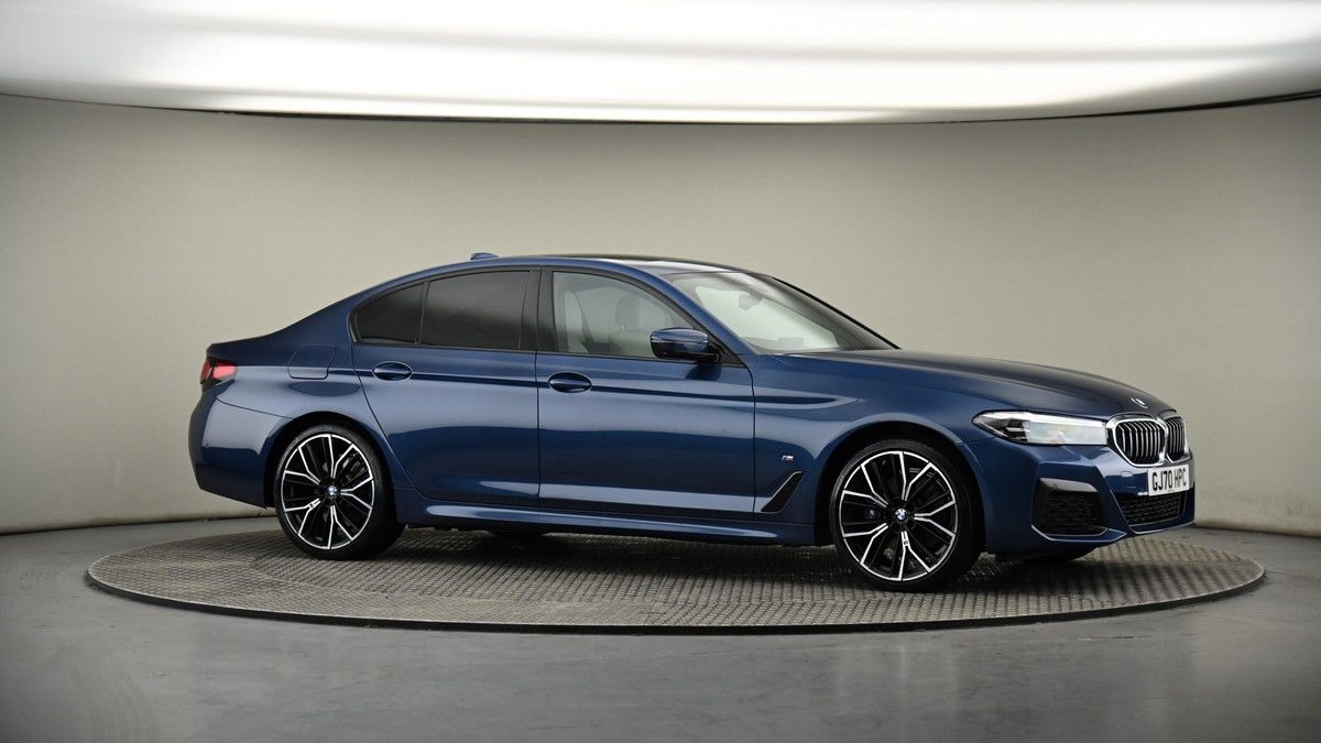 BMW 5 Series Image 6