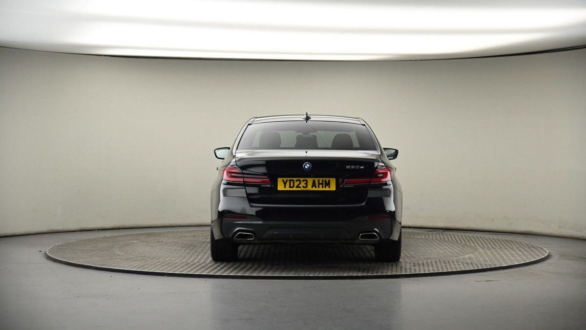 BMW 5 Series Image 17