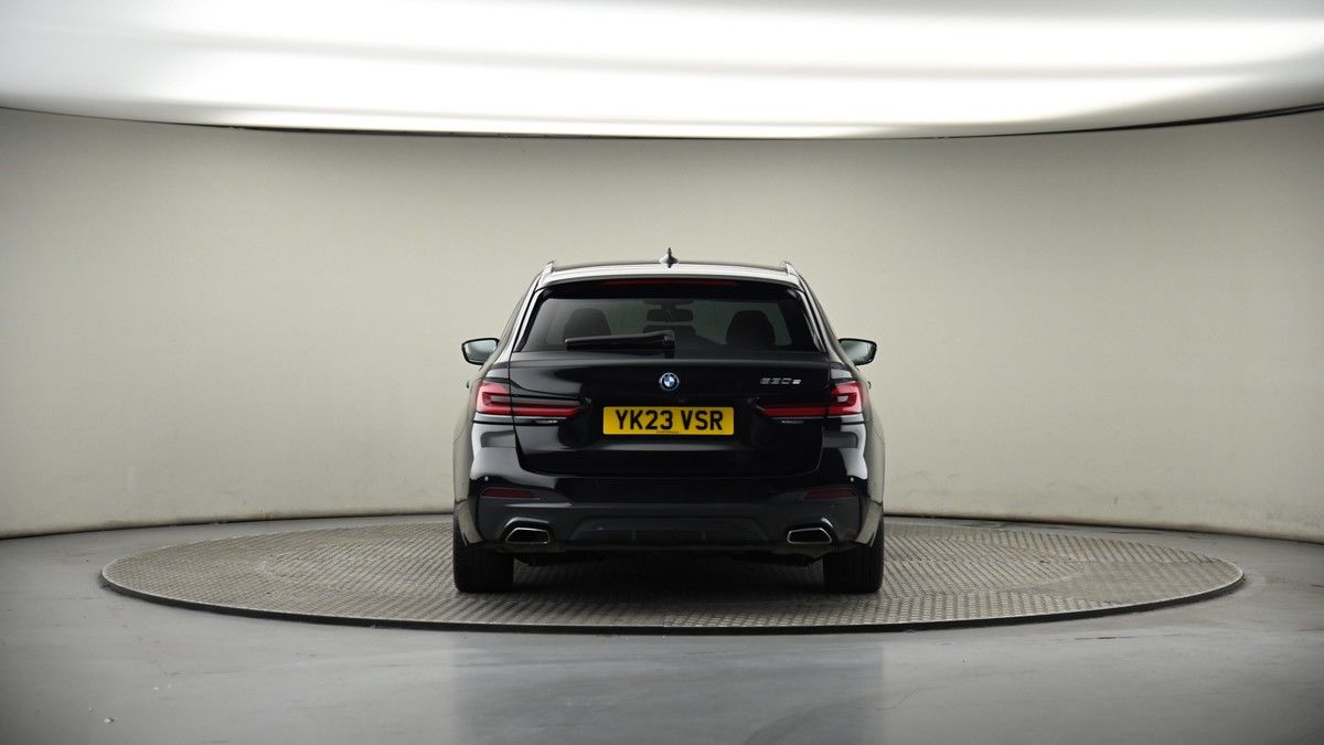BMW 5 Series Image 17