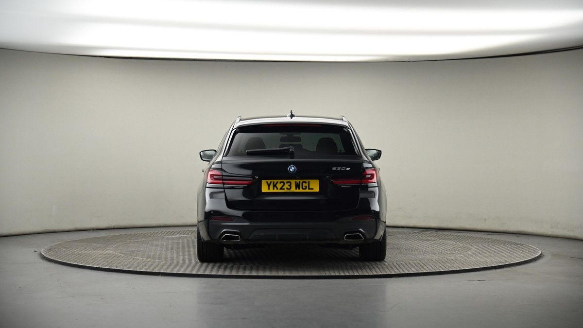 BMW 5 Series Image 17