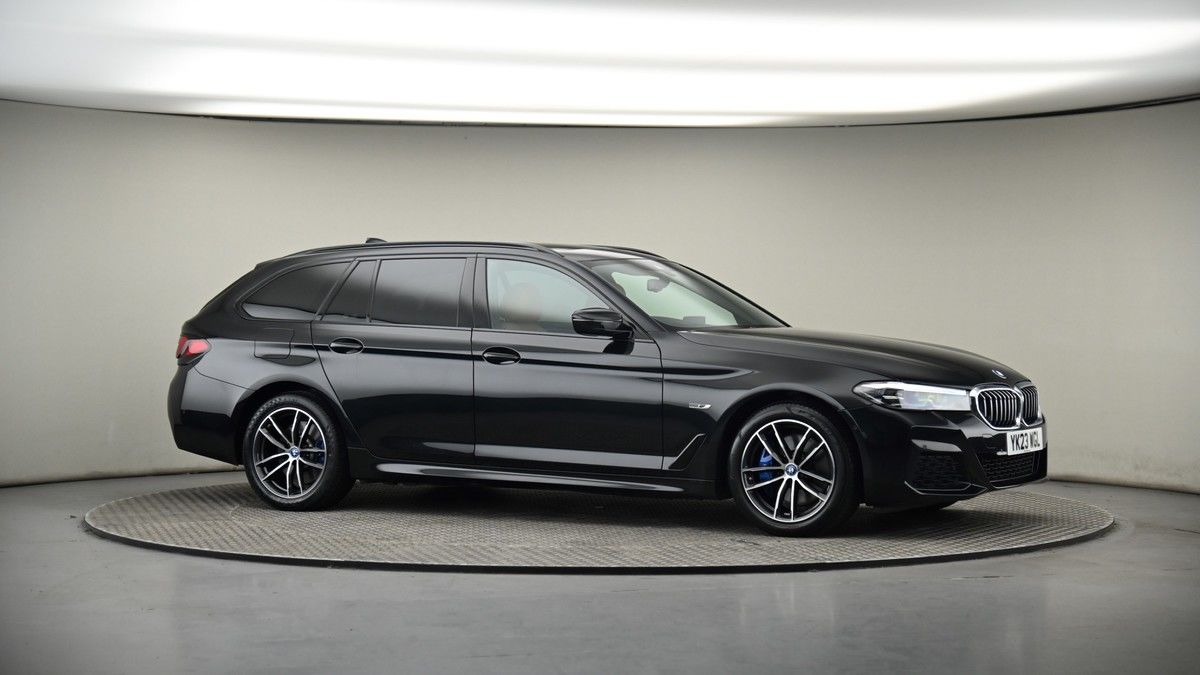 BMW 5 Series Image 6