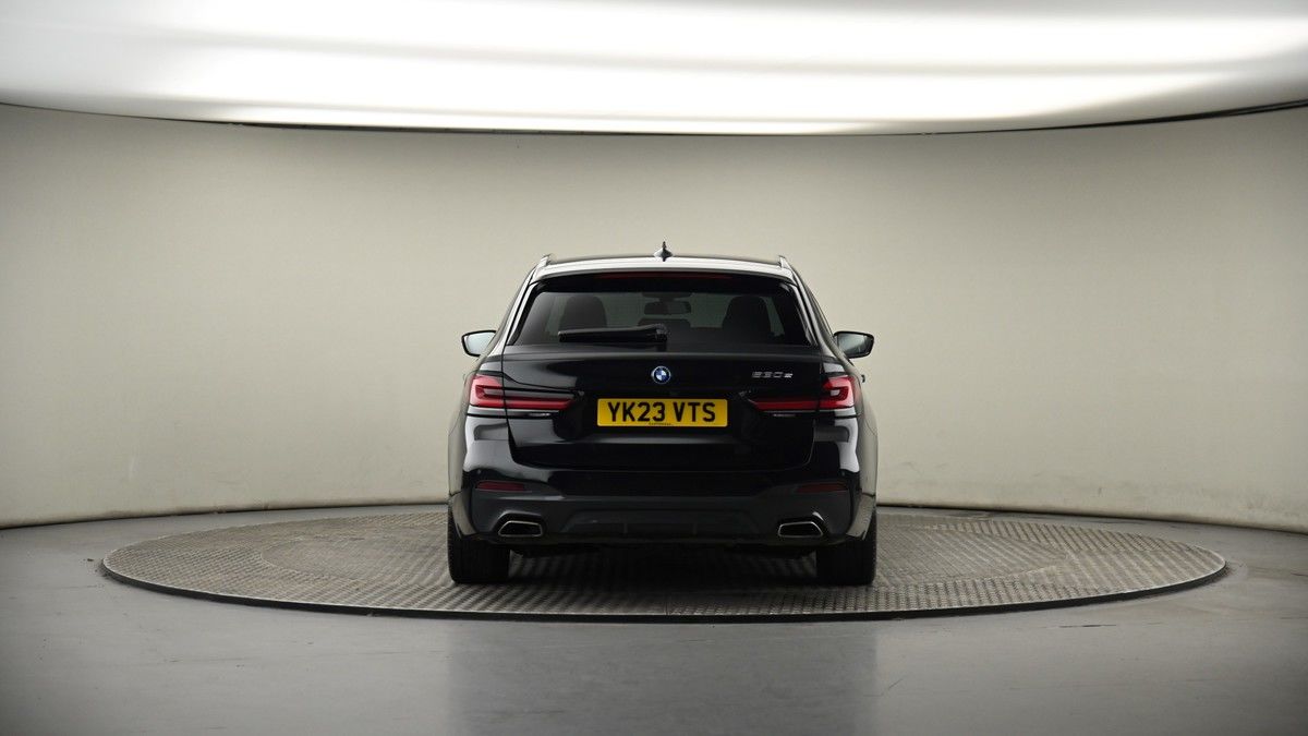 BMW 5 Series Image 17