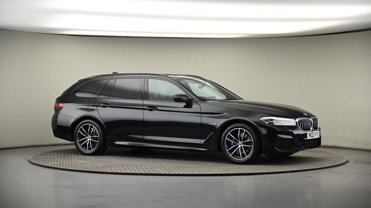 BMW 5 Series Image 6