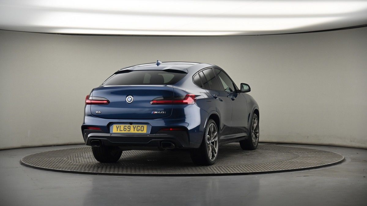 More views of BMW X4