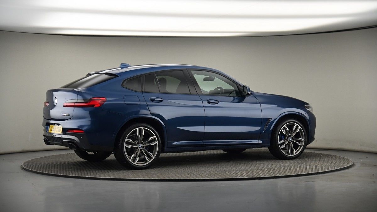 More views of BMW X4