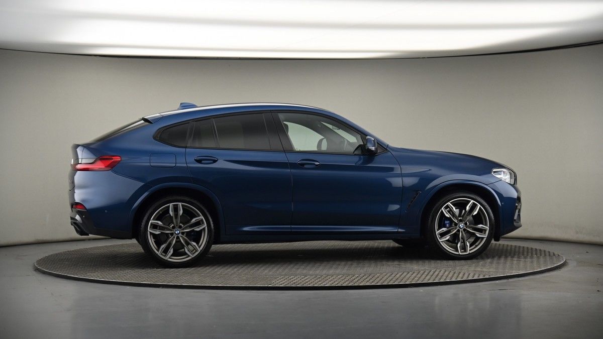 More views of BMW X4