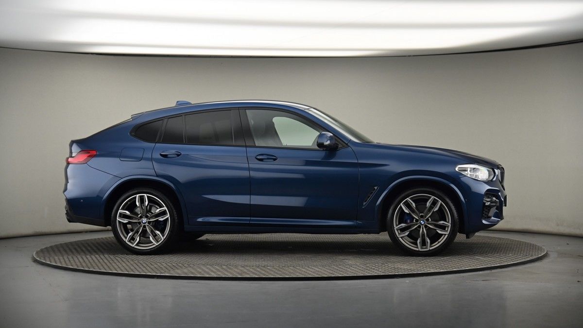 More views of BMW X4