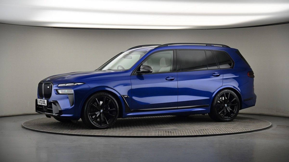 More views of BMW X7