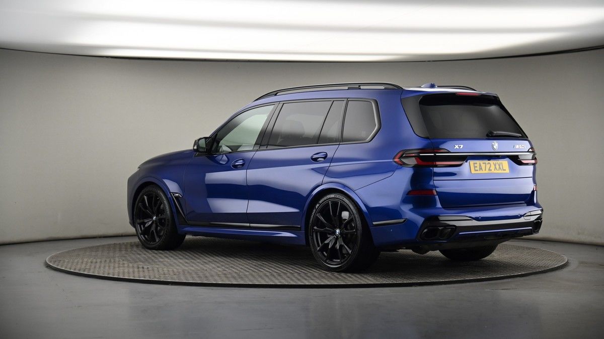 More views of BMW X7