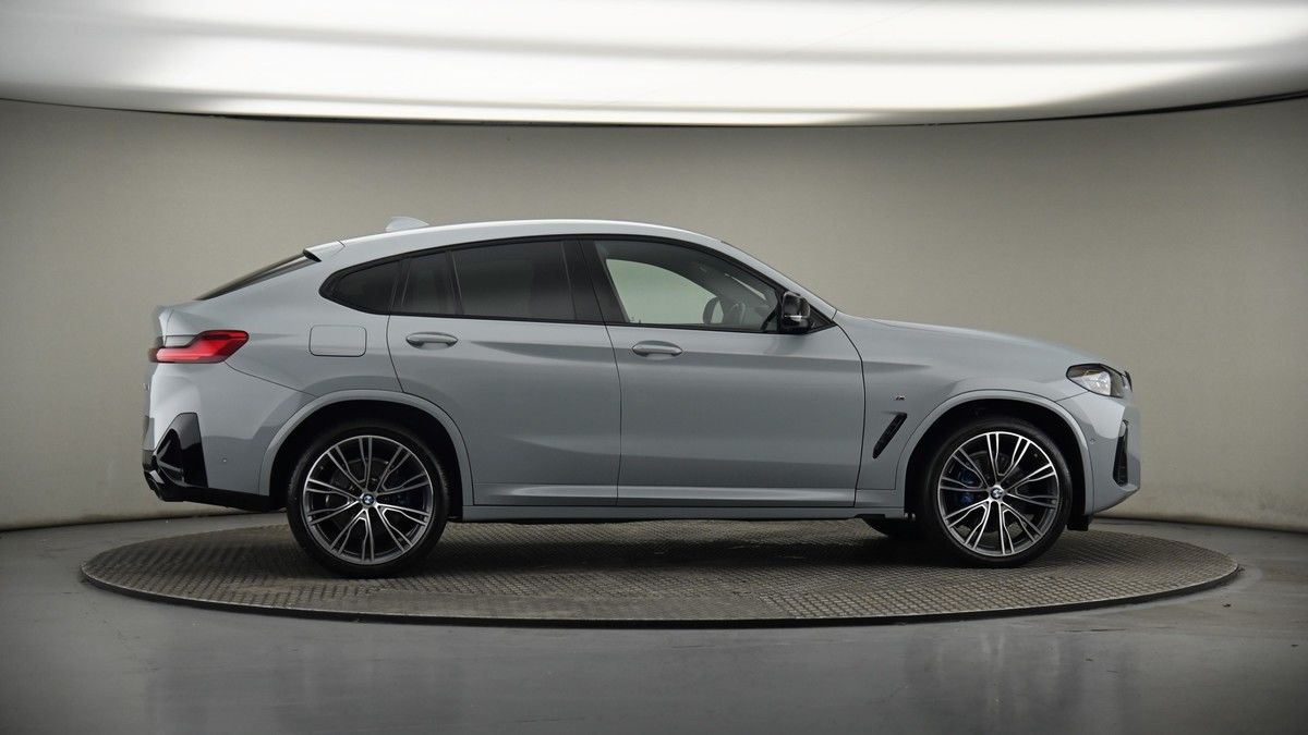 More views of BMW X4