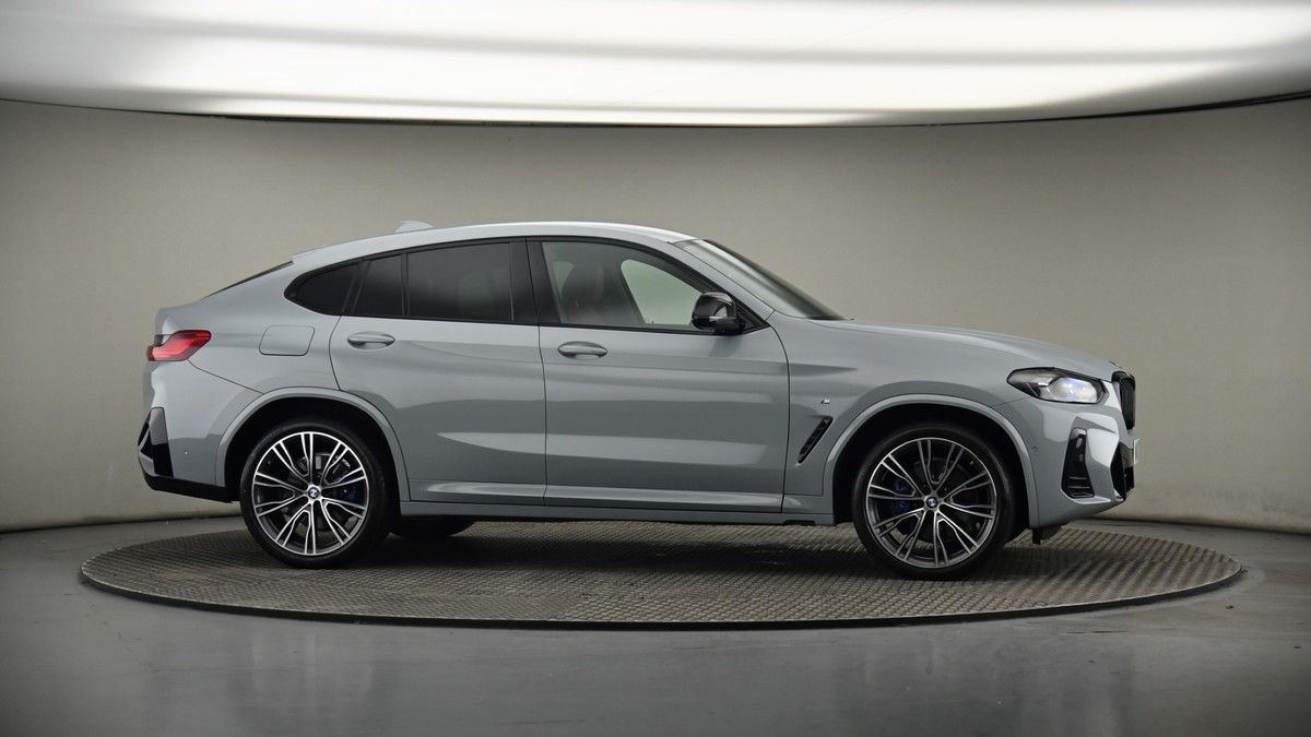 More views of BMW X4