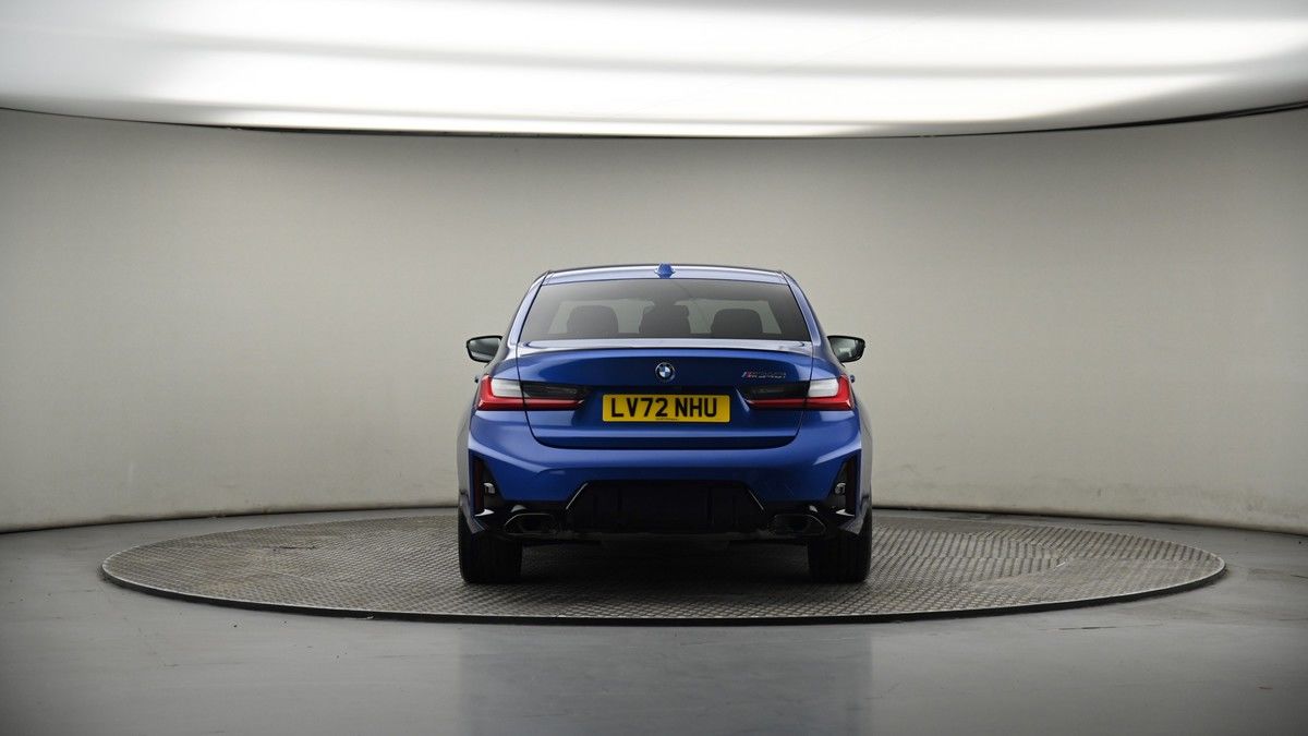 BMW 3 Series Image 16