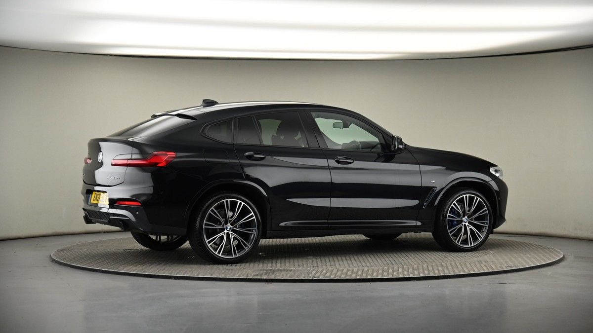 More views of BMW X4