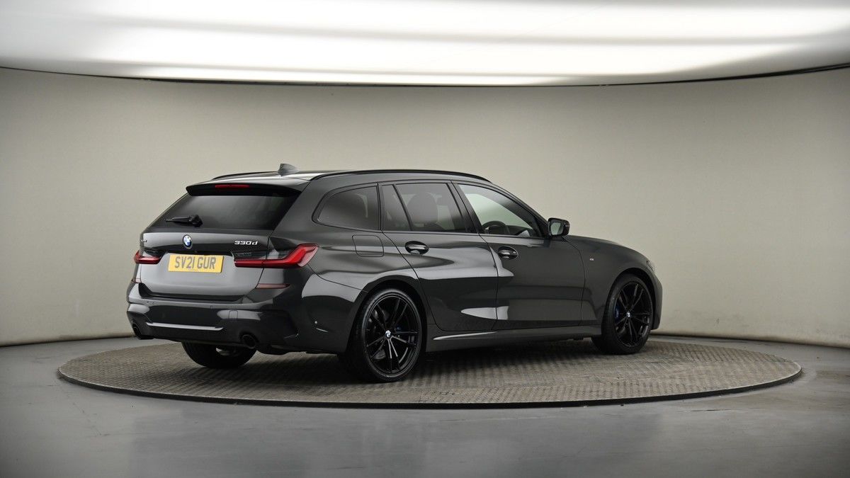 BMW 3 Series Image 7