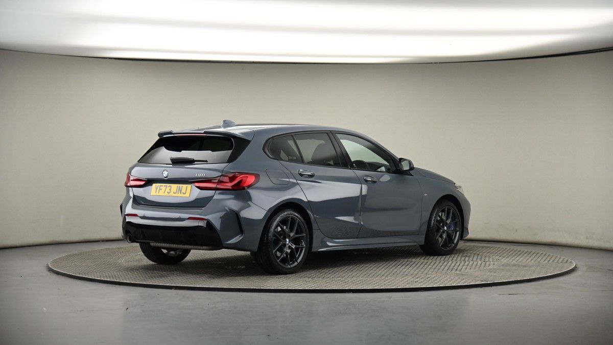 BMW 1 Series Image 6