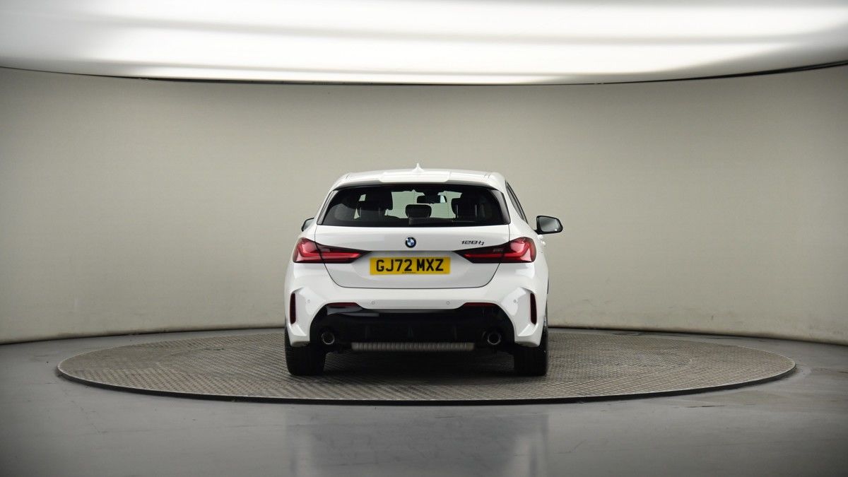 BMW 1 Series Image 17