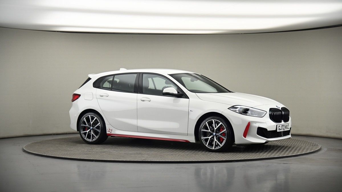 BMW 1 Series Image 6