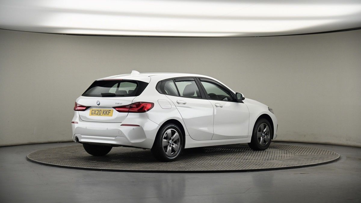 BMW 1 Series Image 6