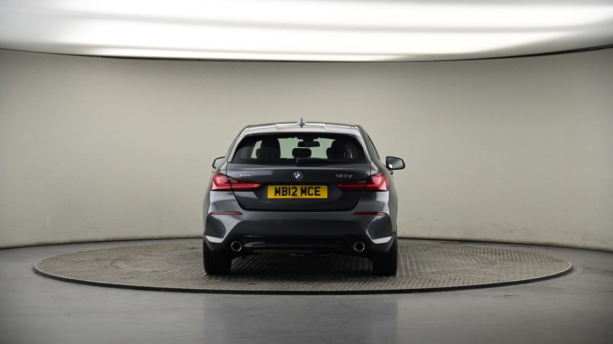 BMW 1 Series Image 17