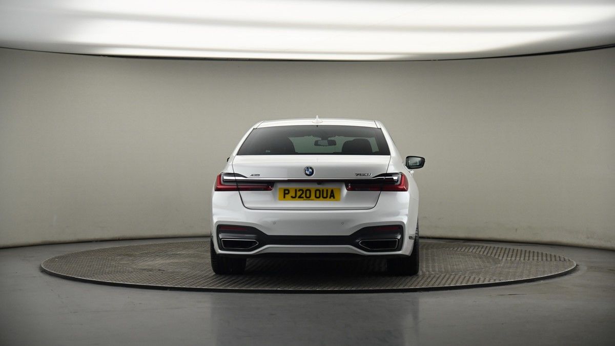 BMW 7 Series Image 17