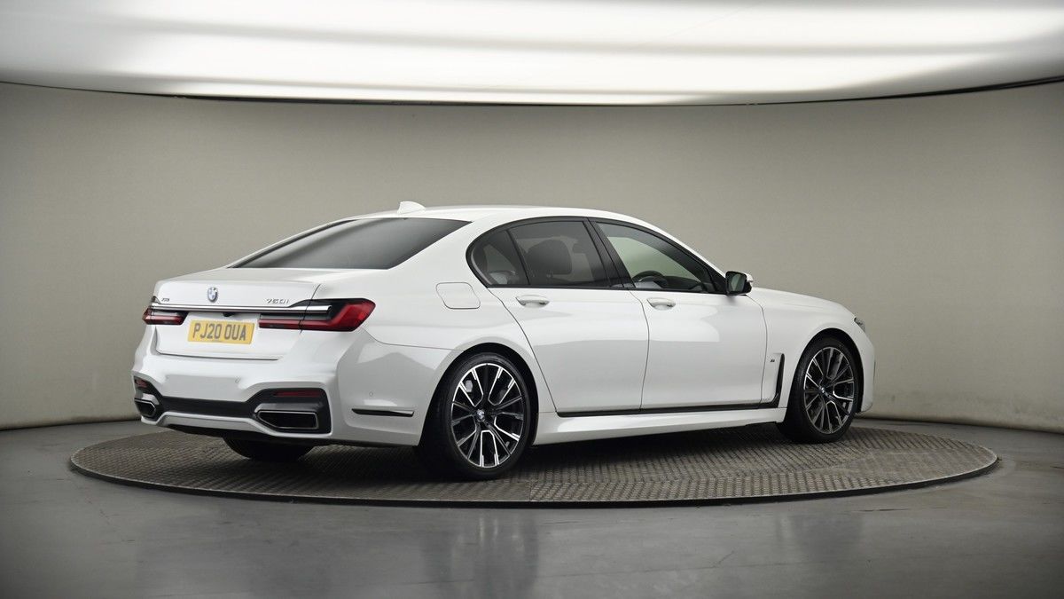 BMW 7 Series Image 7